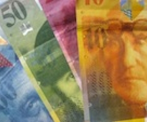 La BNS intervient massivement pour freiner la hausse du franc suisse